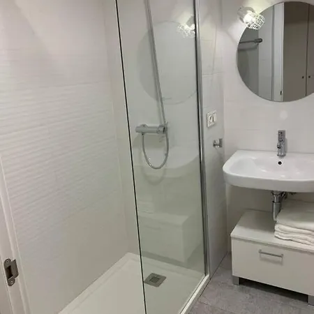 El Cantal. Maravilloso En Primera Linea De Playa Con Piscina. Apartamento