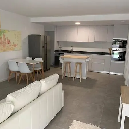 El Cantal. Maravilloso En Primera Linea De Playa Con Piscina. Apartment *