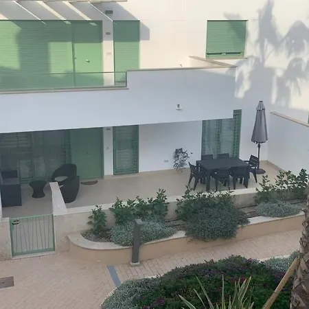 Apartment El Cantal. Maravilloso En Primera Linea De Playa Con Piscina.