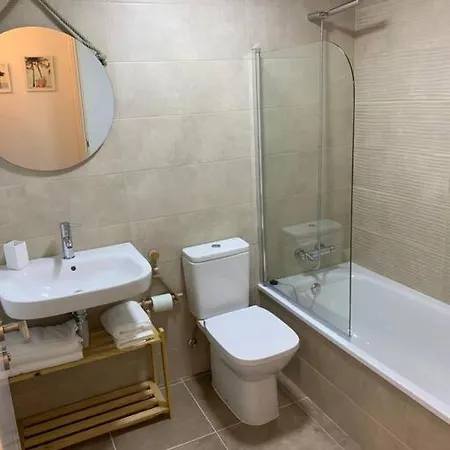 El Cantal. Maravilloso En Primera Linea De Playa Con Piscina. Apartment *